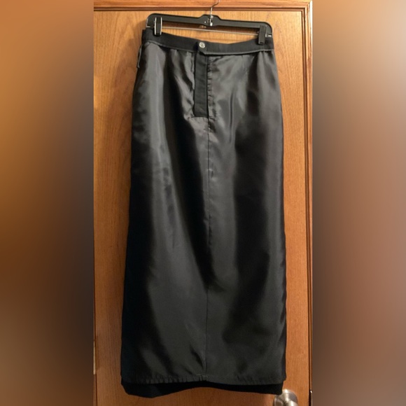 Women’s Vintage Pursuits ltd Wool Black Pencil Skirt with back slit, fully lined - Picture 4 of 9